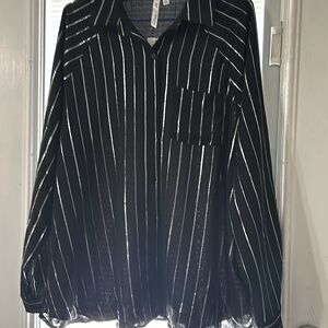 Ny collection long sleeve blouse ..
2X
New